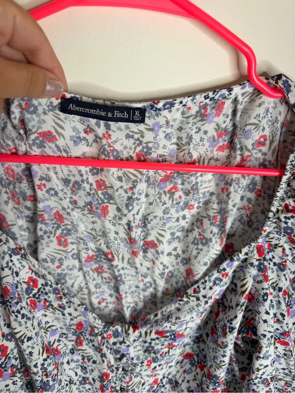 Abercrombie & Fitch White Floral Puff Sleeve Blouse